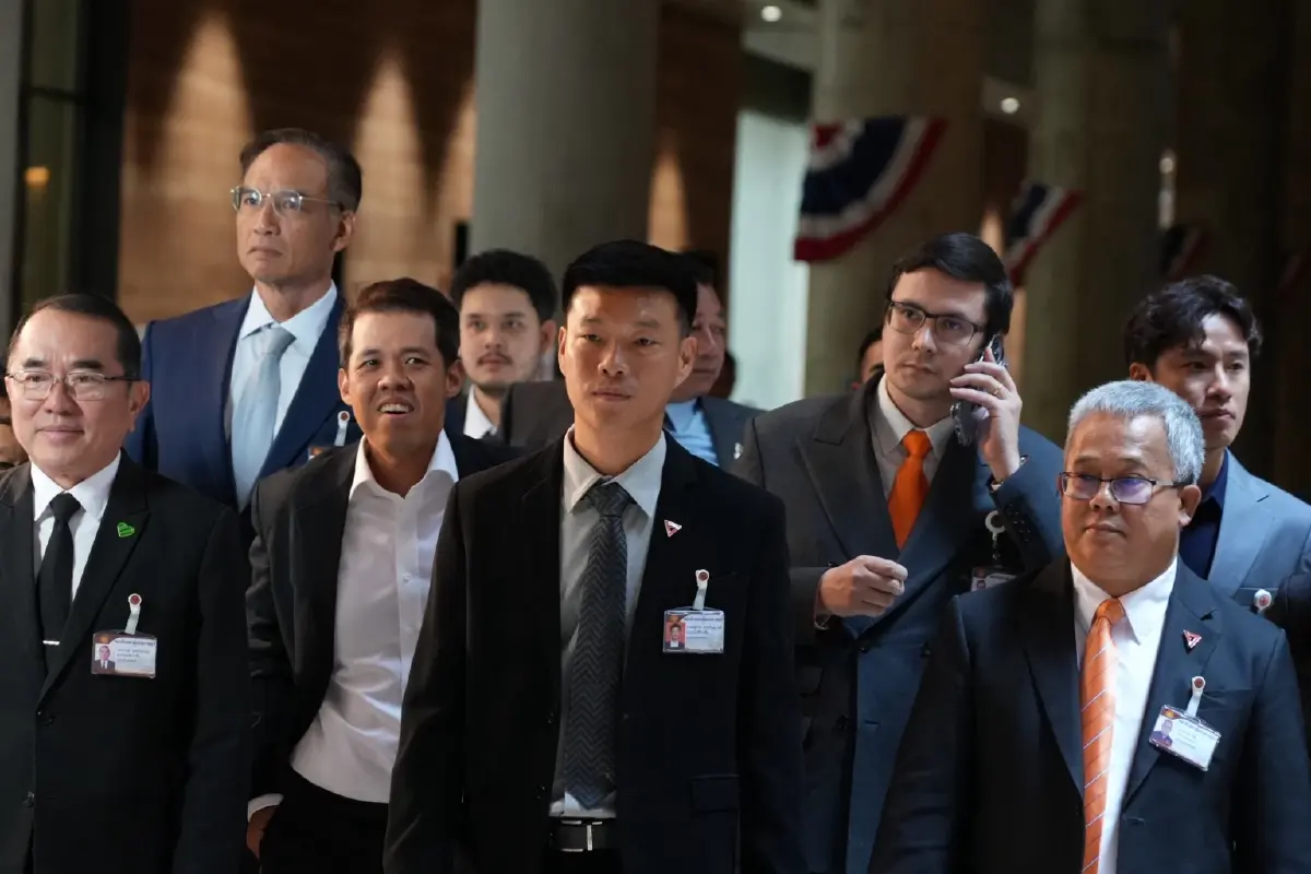 'โกงสอบ'สุมไฟปลุกแนวต้าน 'น้ำเงิน' กังขา ‘ป.ป.ช.’ ตัดตอน ‘นักการเมือง’ พ้นผิด