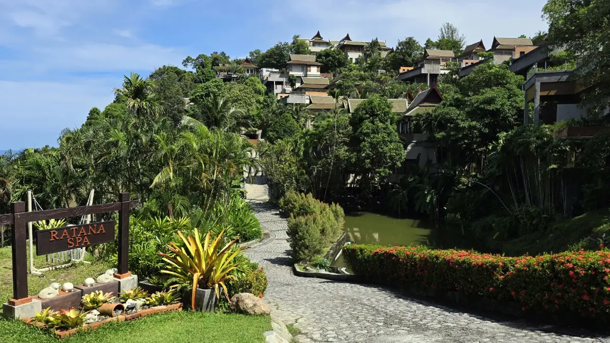 สโลว์ไลฟ์ริมทะเลในเรือนไทย กับ 'Ayara Kamala Resort & Spa' จ.ภูเก็ต
