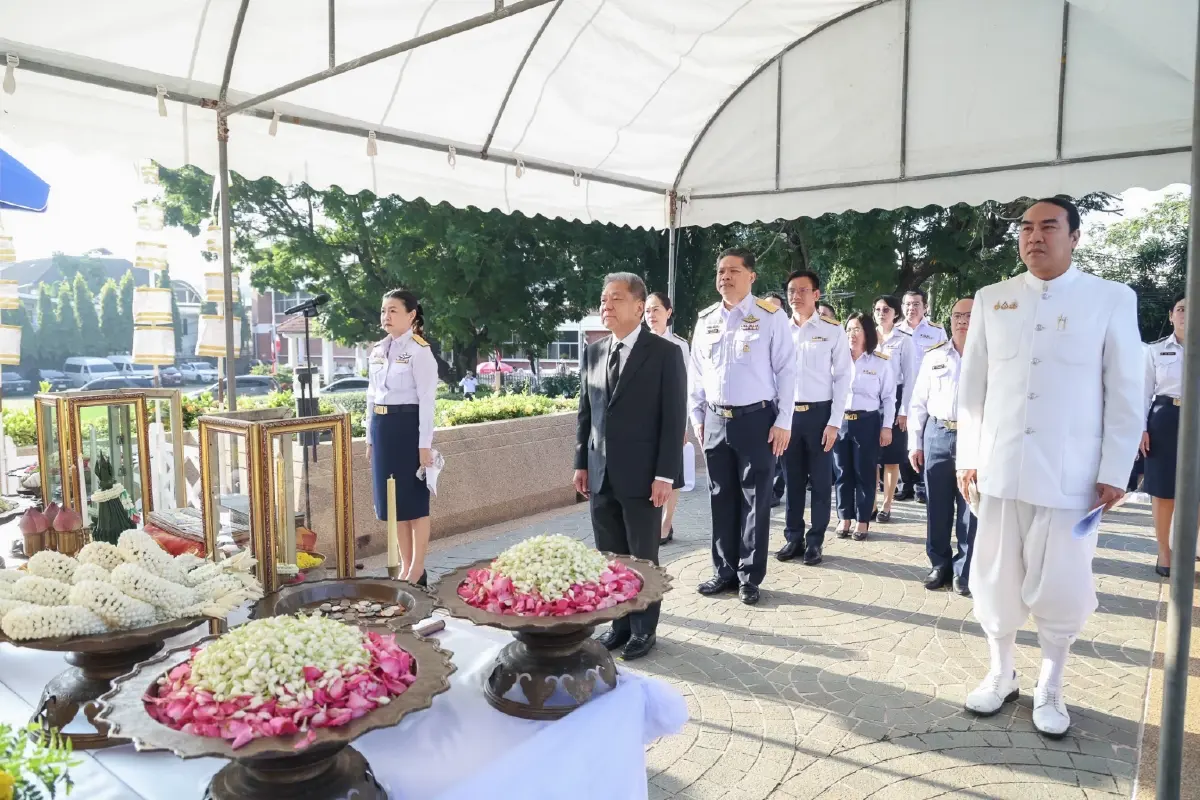 15 ปี กสทช.สุดขม! ‘หมอสรณ’ เผชิญมวลชนไล่ ปมร้อนสถานะขาดคุณสมบัติประธานฯ