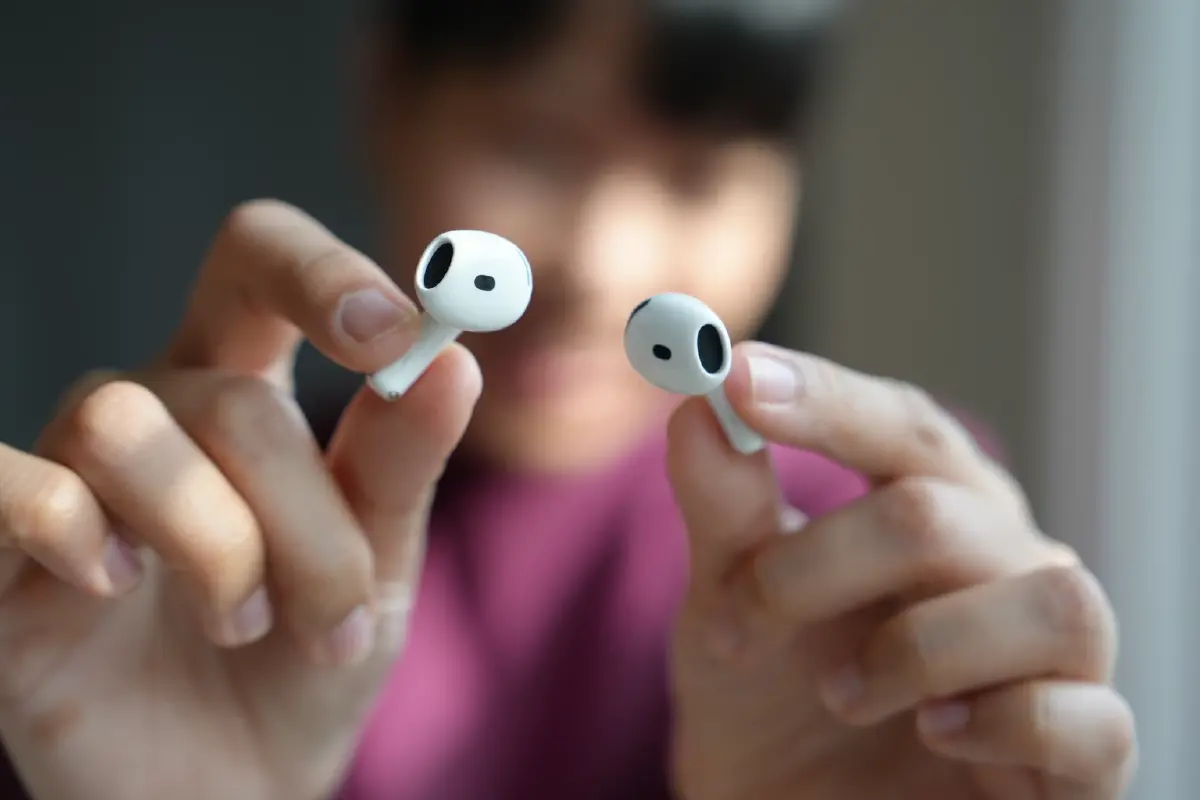 นี่ฉันอยากเปลี่ยนหูฟังหรือนี่! รีวิว 'AirPods 5' กับ 5 เรื่องที่ทำให้ปันใจจากรุ่นเดิม