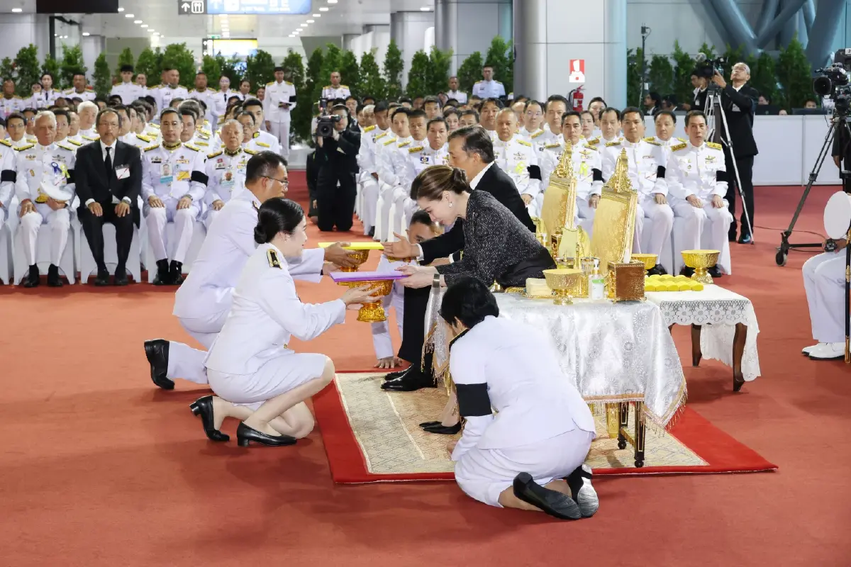ในหลวง-พระราชินี เสด็จฯ ไปทรงเปิด ‘สถานีกลางกรุงเทพอภิวัฒน์’