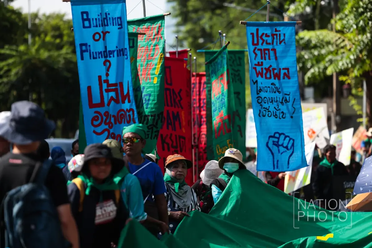 สมัชชาคนจน บุกศูนย์ฯ สิริกิติ์ กดดัน IMF–World Bank ค้านทุนโลก-อธิปไตยทางอาหาร