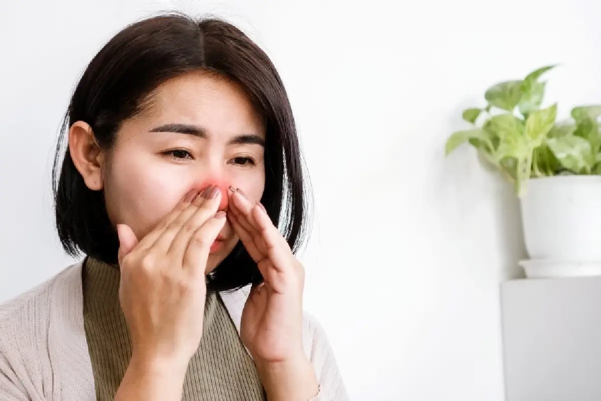 'คัดจมูกไม่หาย ได้กลิ่นน้อยลง' อาจไม่ใช่แค่ภูมิแพ้ มีอาการเช็กด่วน