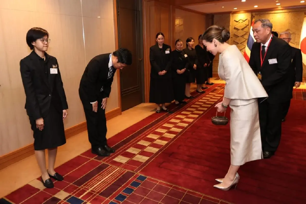 พระราชินี เข้าเฝ้าฯ สมเด็จพระจักรพรรดิ สมเด็จพระจักรพรรดินีแห่งญี่ปุ่น ณ พระราชวังอิมพีเรียล