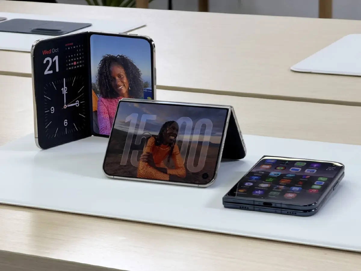 จับเครื่องจริง 'iPhone Duo' ทำไมถึงเป็นสมาร์ตโฟนจอพับราคาสูง แต่น่าลงทุน?