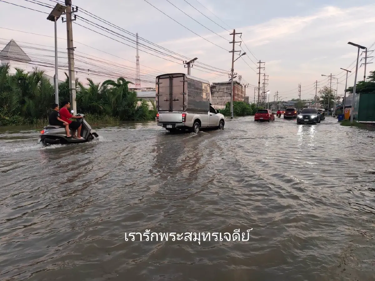วิกฤติน้ำทะเลหนุนสูง จ่อแตะ 3.8 เมตร ถล่มสมุทรปราการ-แม่กลอง รถติดแล้ว