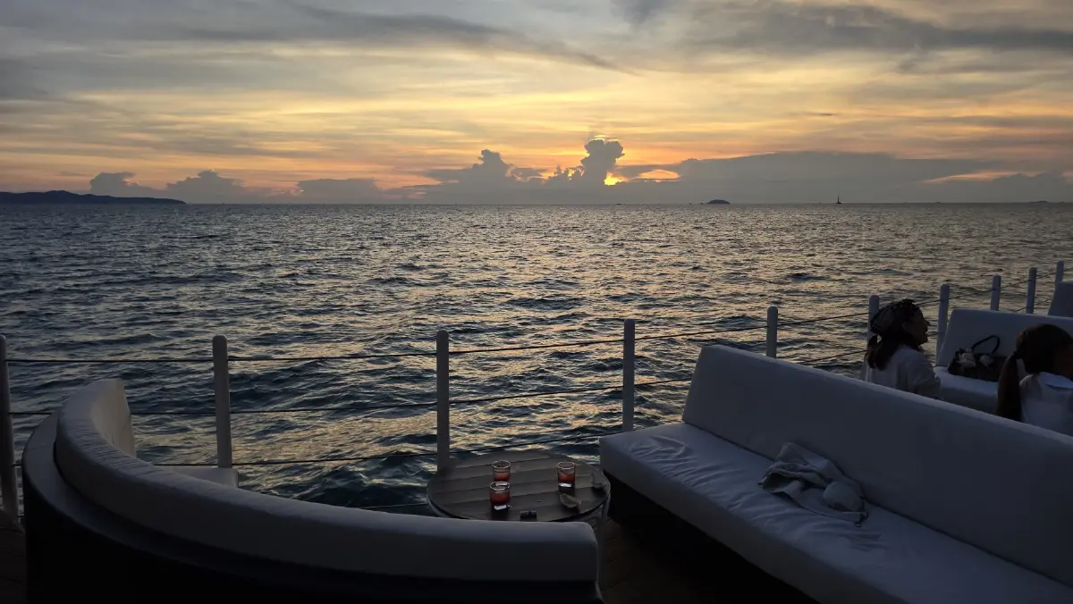 สัมผัส SOAR Ocean Club 'คลับลอยน้ำ' ประสบการณ์ไลฟ์สไตล์กลางทะเลแบบพรีเมียม