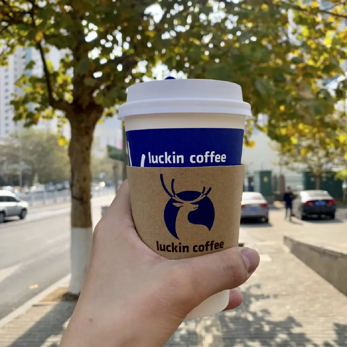 ร้านกาแฟจีนเปิดศึก 'นอกบ้าน' ส่งออกโมเดล 'สงครามตัดราคา' ?