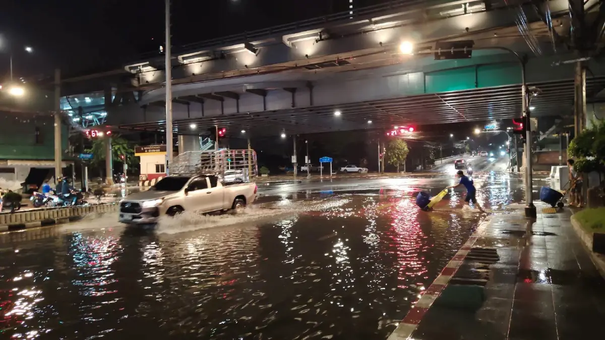 เช็กพิกัดเดินทาง 6 ต.ค.69 อัปเดตฝนตกหนัก น้ำท่วมกรุงเทพและปริมณฑล