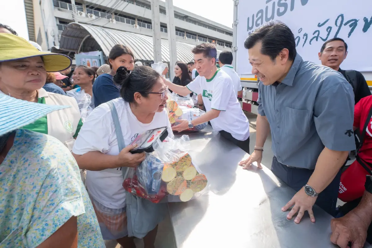 ศุภชัย เจียรวนนท์ นำซีพีอาสาลงพื้นที่ ช่วยผู้ประสบภัยน้ำท่วม ส่งต่อความห่วงใยถึงชุมชน