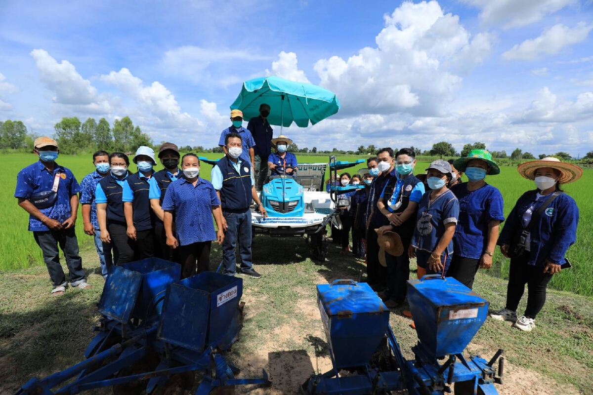 ศูนย์เมล็ดพันธุ์ข้าวอุดร ชูผลสำเร็จเกษตรกรนาแปลงใหญ่ ลดต้นทุนการผลิตข้าว