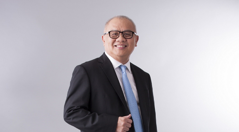 รองนายกรัฐมนตรีและรัฐมนตรีว่าการกระทรวงพลังงาน มอบรางวัลและแสดงความยินดี กับผู้แทนประเทศไทยที่คว้ารางวัลในการประกวด ASEAN Energy Awards 2021