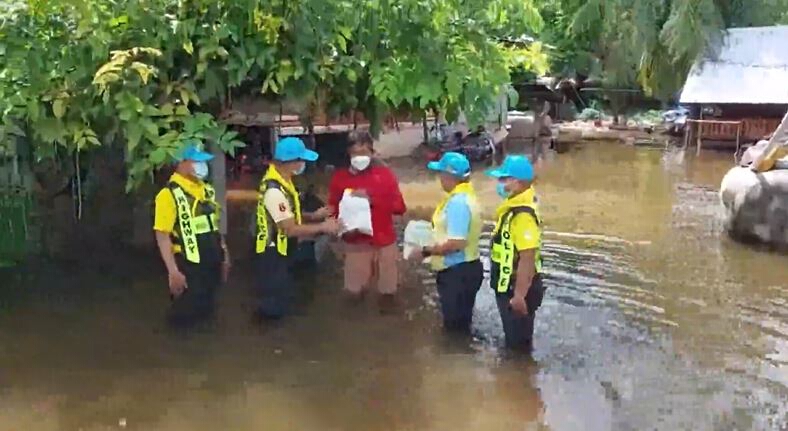 "ลำเชียงไกร" ไหลทะลักเข้าท่วม "ด่านขุนทด" เดือดร้อนกว่า 150 หลังคาเรือน
