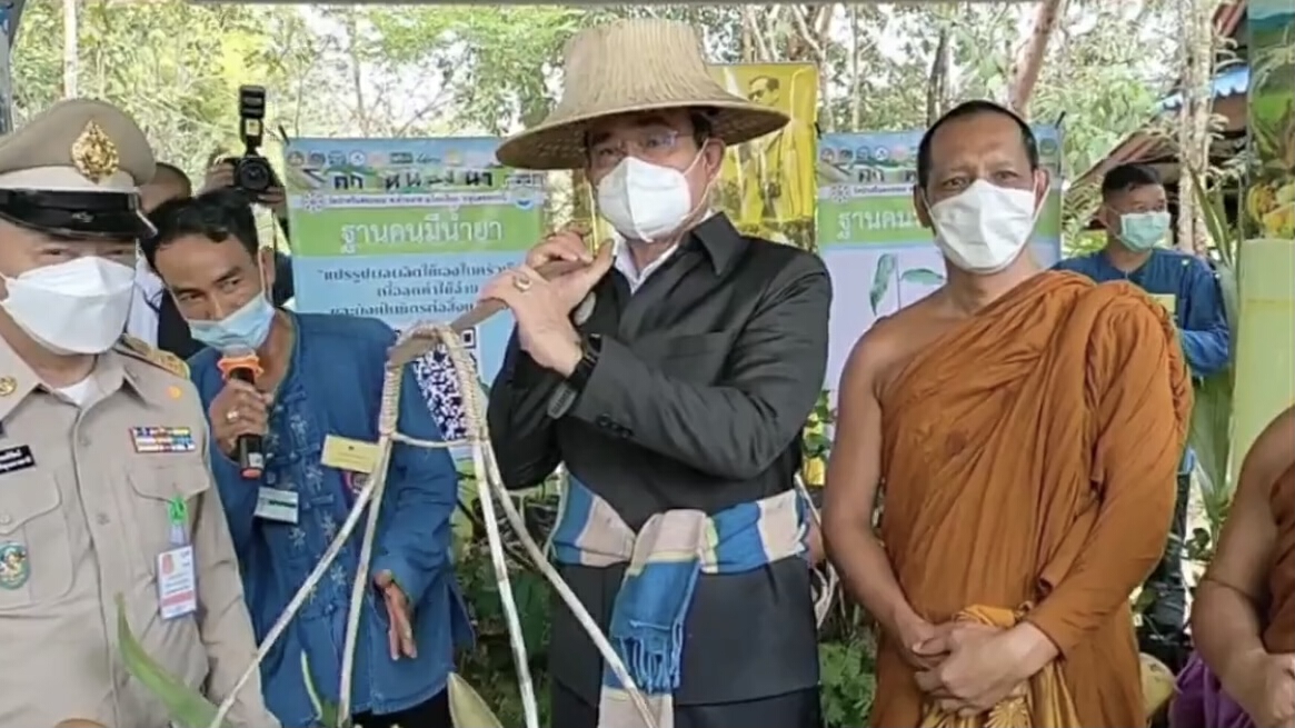 "นายกฯ"เผย"ลิซ่า" กลับมาพัฒนาไทย เปรยอยู่ตจว.มีความสุข ไม่เหมือนกทม.