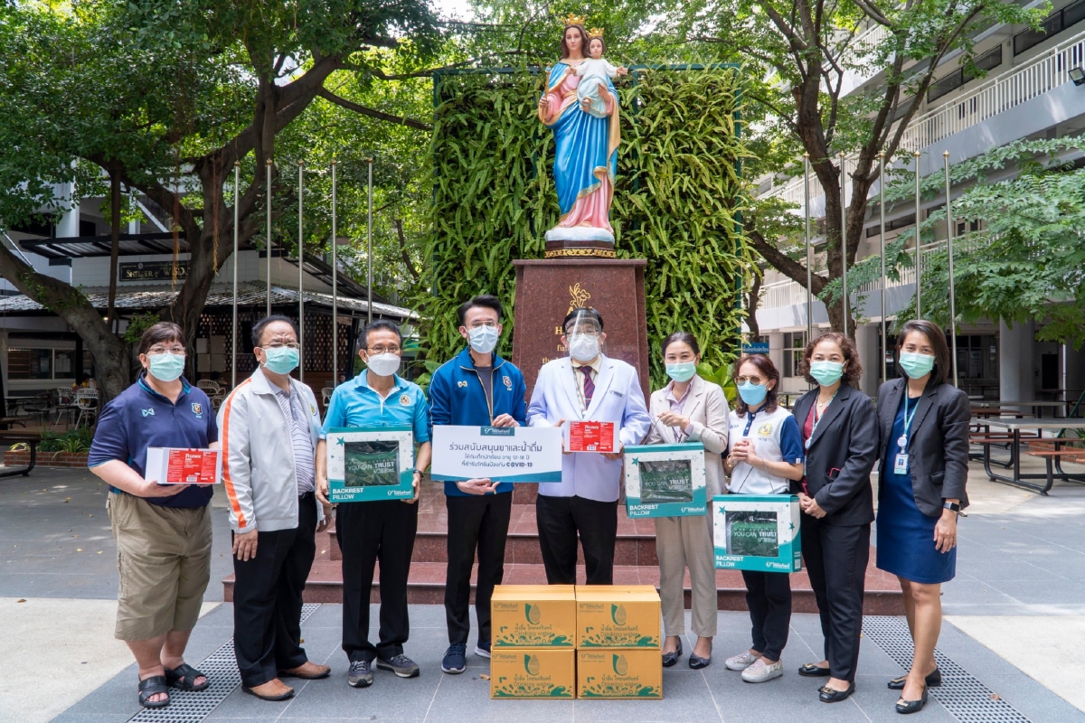 รพ.ไทยนครินทร์ มอบน้ำดื่มและยา สำหรับกิจกรรมให้บริการวัคซีนโควิด-19