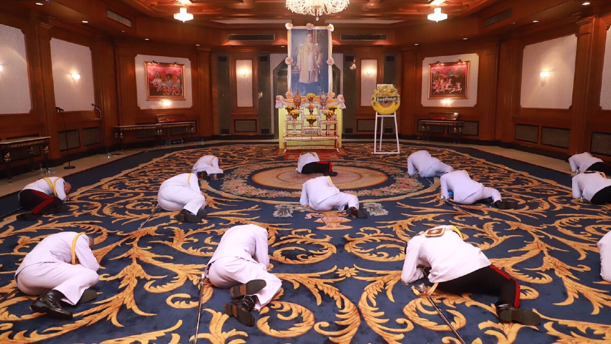 "กองทัพบก" จัดพิธีบำเพ็ญกุศลน้อมรำลึกครบรอบ 5 ปี วันสวรรคต "ในหลวง ร.9"
