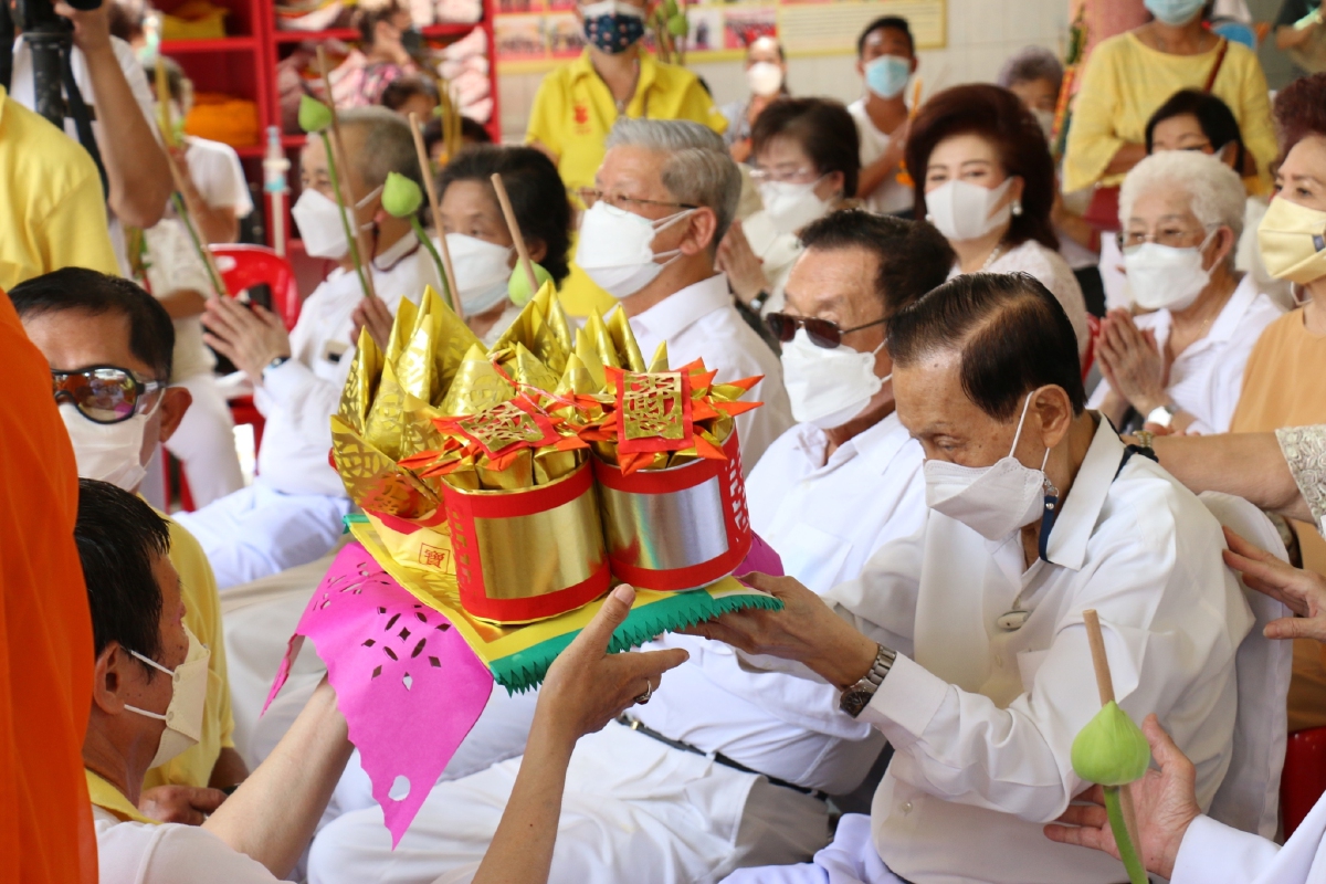 มูลนิธิป่อเต็กตึ๊ง ขอเชิญสาธุชน สักการะขอพรหลวงปู่ไต้ฮงเพื่อความเป็นสิริมงคล