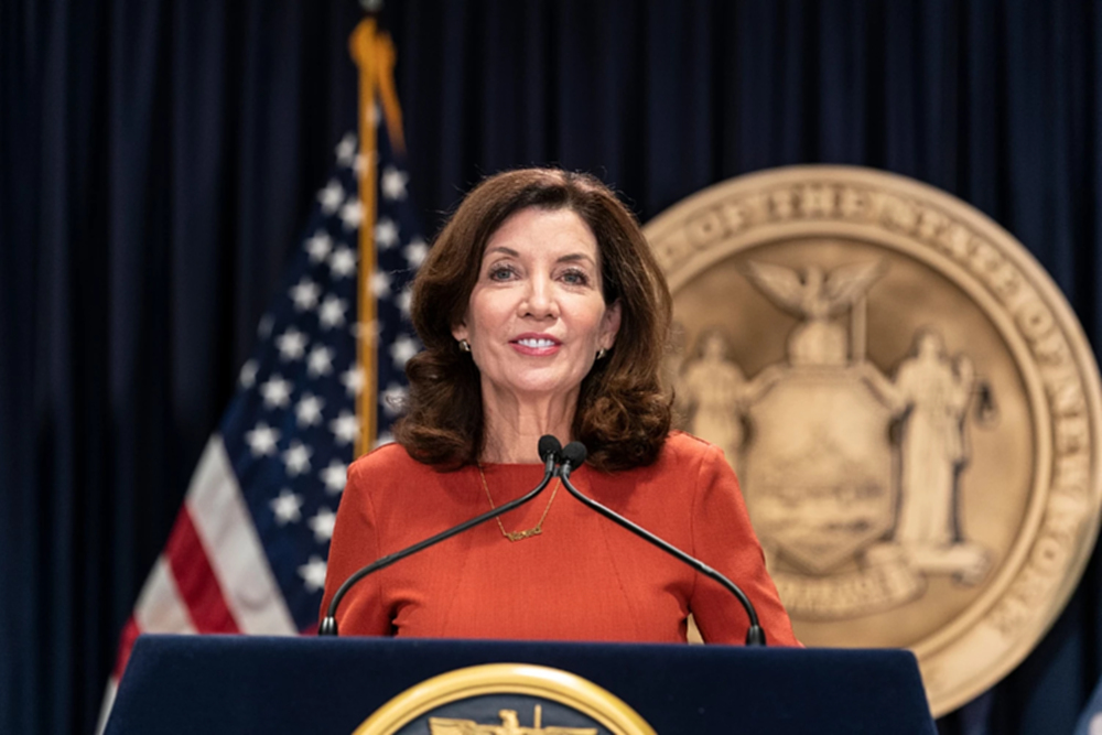 โควิดสายพันธุ์ใหม่ "โอไมครอน" มาแน่ นิวยอร์กประกาศภาวะฉุกเฉินเตรียมรับมือ