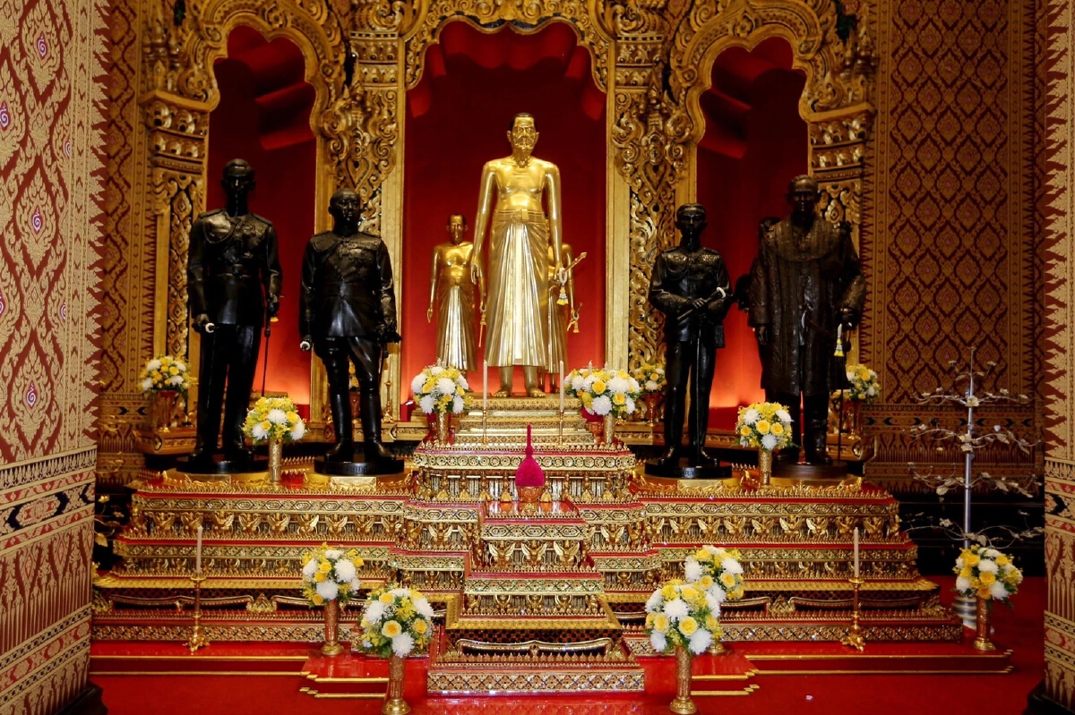 สำนักพระราชวัง เผยกำหนดการเข้ากราบถวายบังคมพระบรมรูปสมเด็จพระบูรพมหากษัตริยาธิราช 5 ธ.ค.นี้