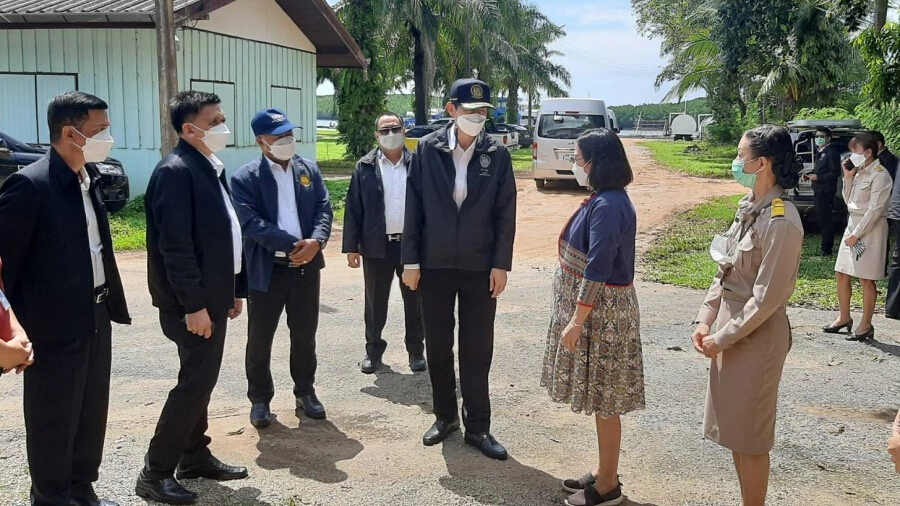 ปลัดแรงงานตรวจศูนย์คุมเข้า-ออกเรือประมงกระบี่ รับฟังข้อมูลด้านแรงงาน