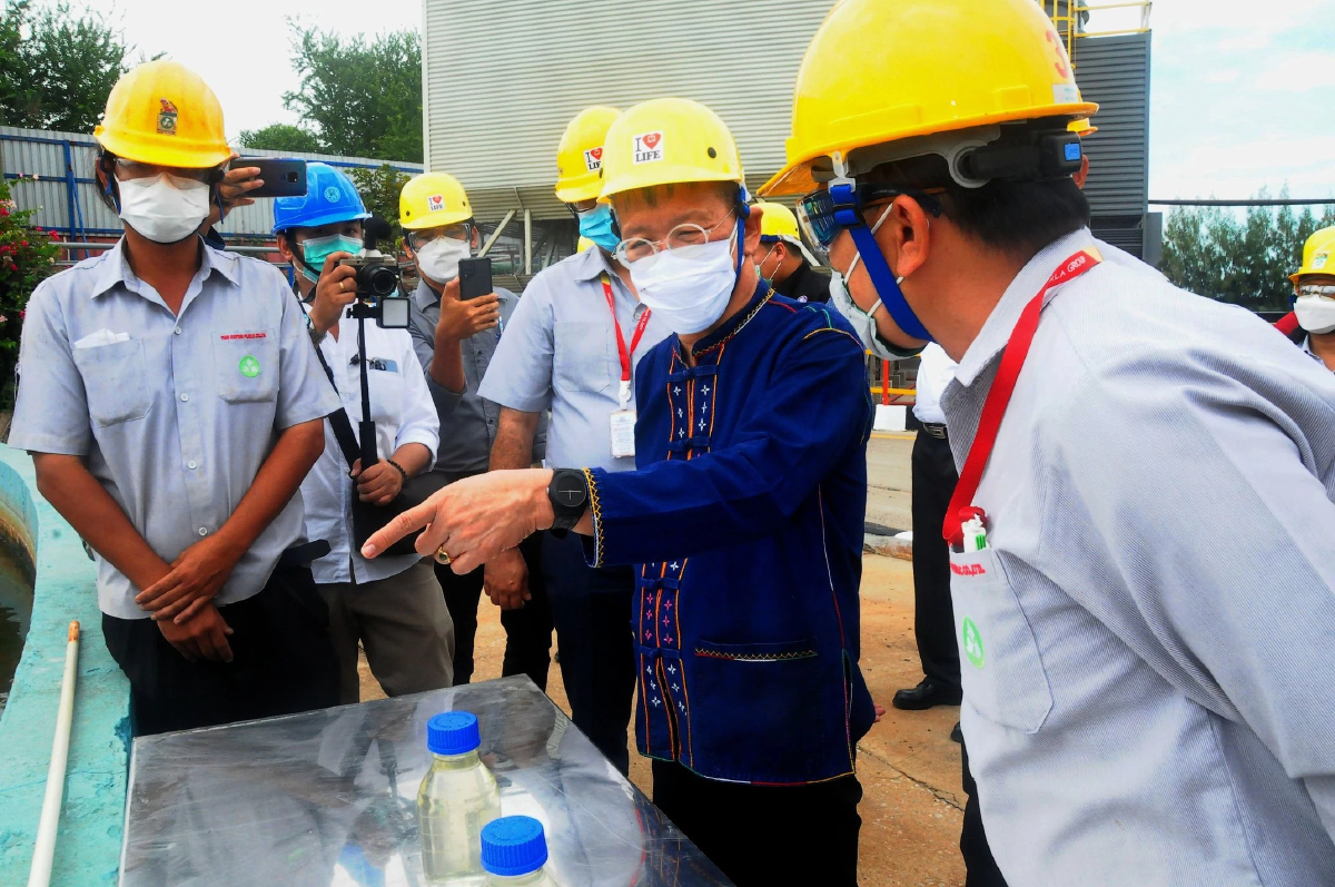ผวจ.อ่างทอง ลงพื้นที่ตรวจผลการปรับปรุงโรงงานไทยเรยอน