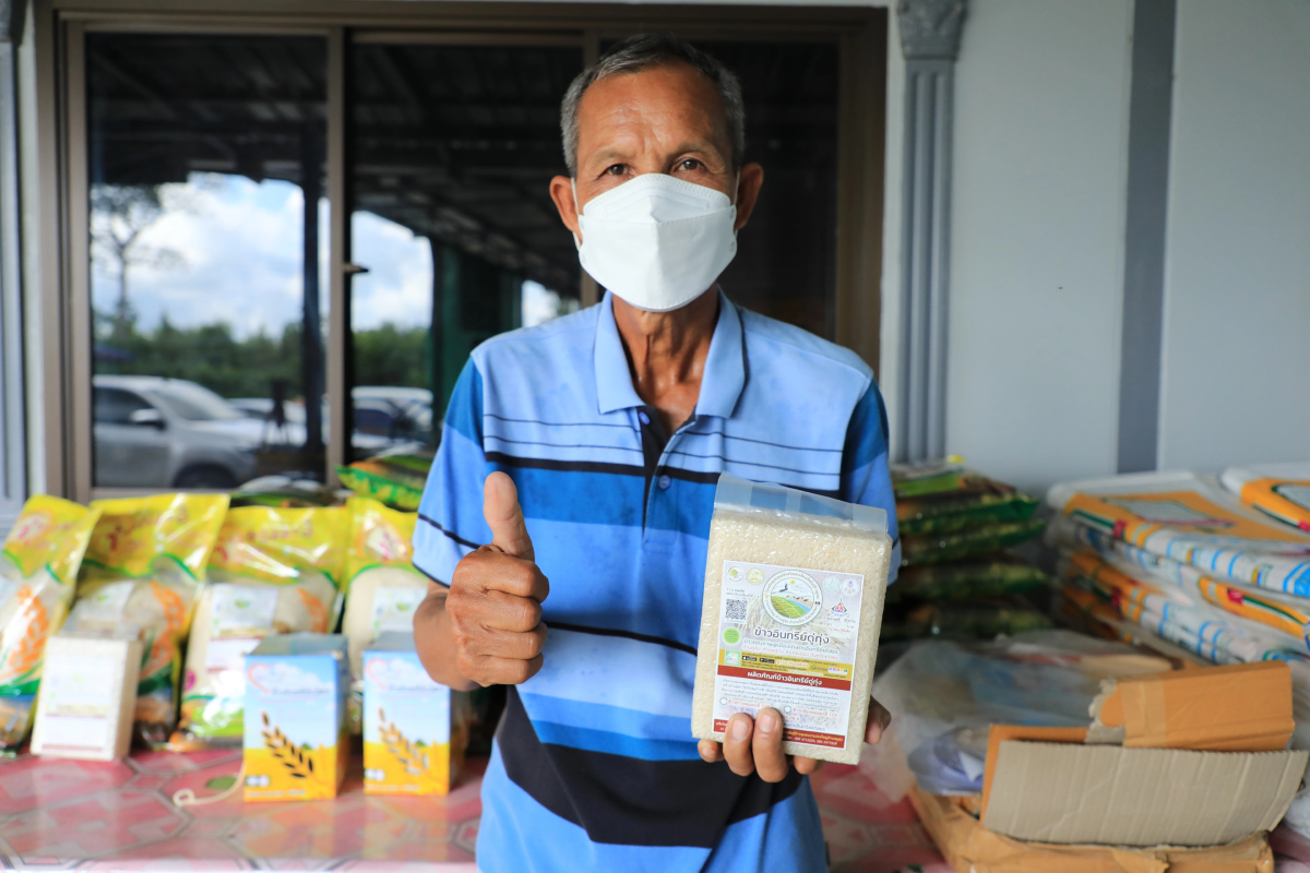 เจาะกลุ่มชาวนา แปลงใหญ่ข้าวตำบลดู่ทุ่ง ผลิตเมล็ดพันธุ์ข้าวคุณภาพ