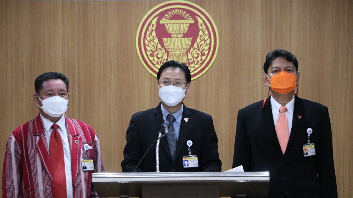 ก้าวไกล ยื่นประธานสภาฯ ชงศาลรธน.สอบคุณสมบัติ"นิพนธ์" จี้ "จุรินทร์" พิจารณา