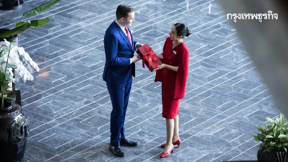 “ฉลองครบรอบ” 12 ปี “เลดี้ อิน เรด” ที่โรงแรมสินธร เคมปินสกี้ กรุงเทพฯ