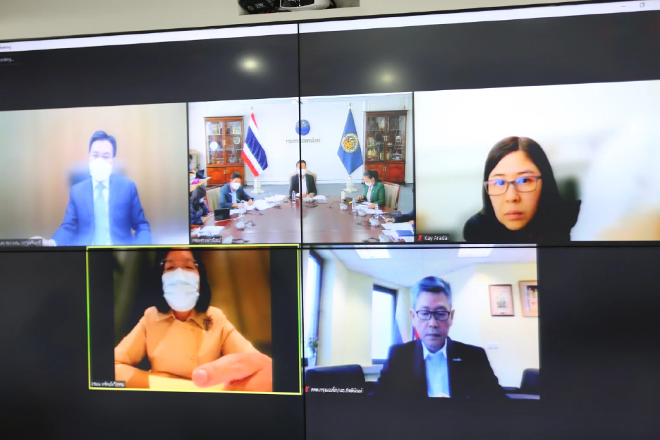 พาณิชย์ เผย วิกฤตรัสเซีย-ยูเครน ห่วงราคาน้ำมันพุ่งกระทบต้นทุนสินค้า