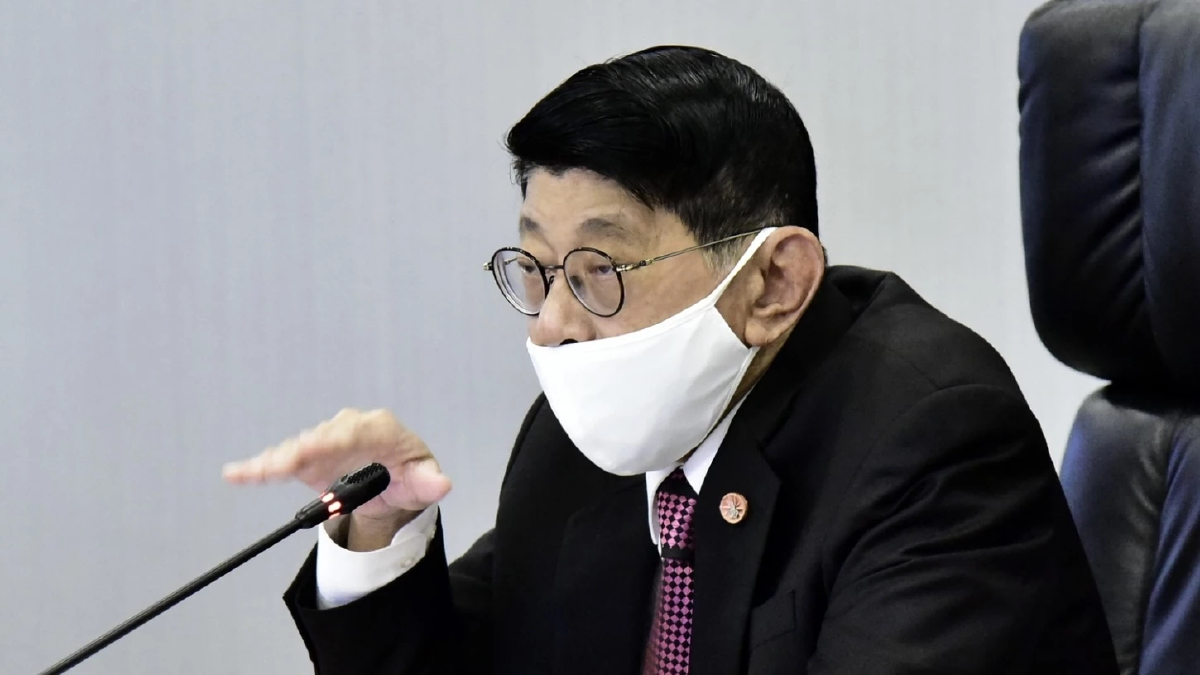 "นายกฯ" เรียก "วิษณุ" ถกรับศึกซักฟอก ชี้ 2 กฎหมายลูกไม่เสร็จ "ยุบสภา" จะยุ่ง