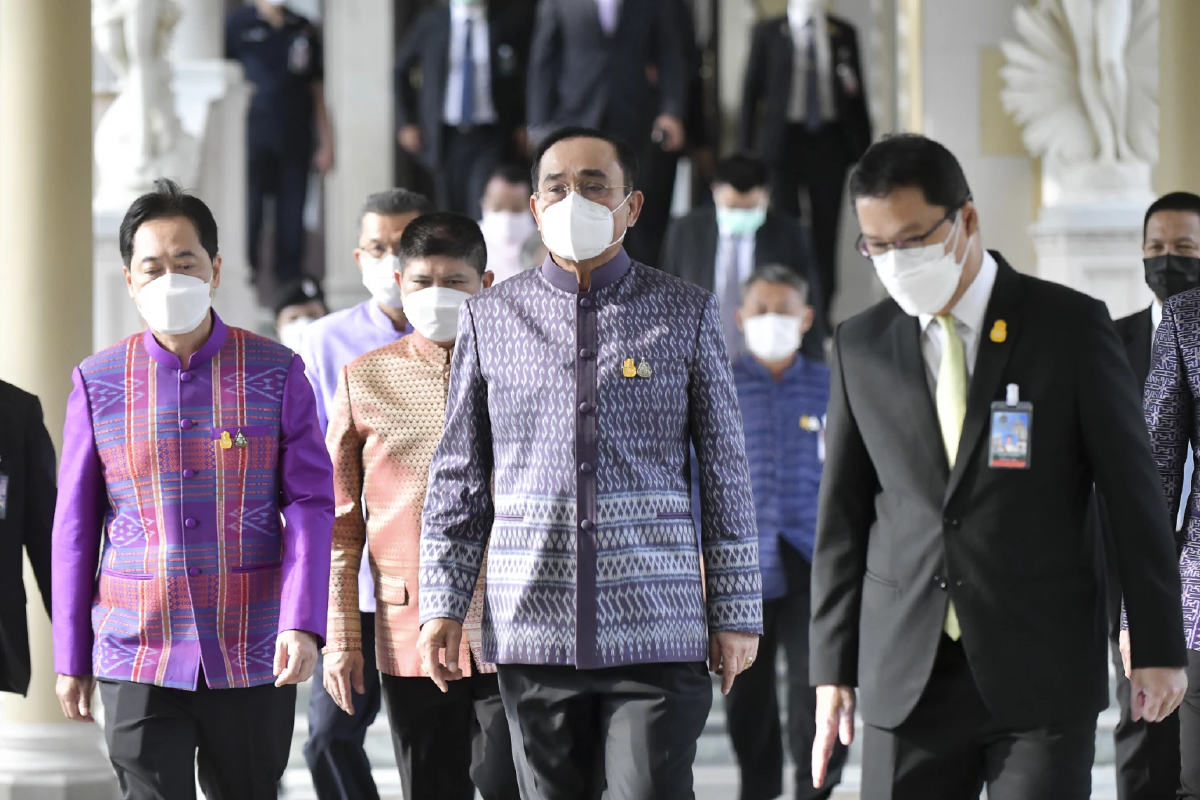 ครม.เคาะลดภาษีน้ำมันดีเซล 3 บาท 3 เดือน พร้อมผ่านมาตรการแพ็คเกจอีวี