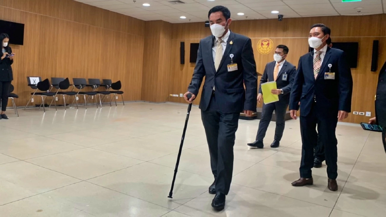 "พาณุวัฒณ์" แจงกรณีไม่ร่วมลงมติ สภาฯ เหตุลา เพราะรักษาเอ็นเข่าฉีก