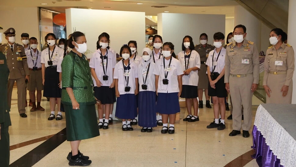 กรมสมเด็จพระเทพฯ ทรงเปิดนิทรรศการแสดงผลงานนักเรียน