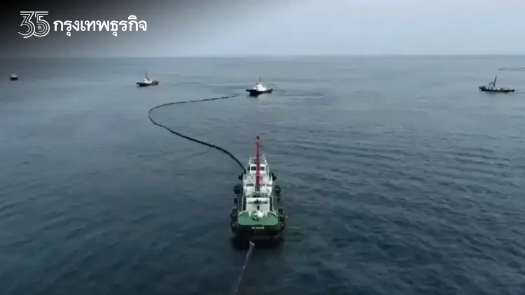 อัพเดท "น้ำมันรั่ว" รอบ 3 พบคราบเขม่าดำเกลื่อนหาดแม่รำพึงหลายจุด