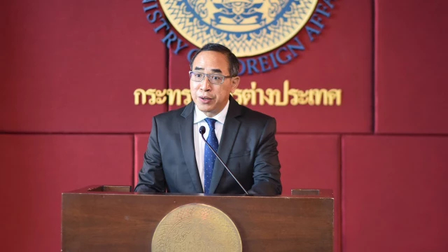 กต.ยันพร้อมอพยพคนไทยจากยูเครน ท่ามกลางอุปสรรครอบด้าน