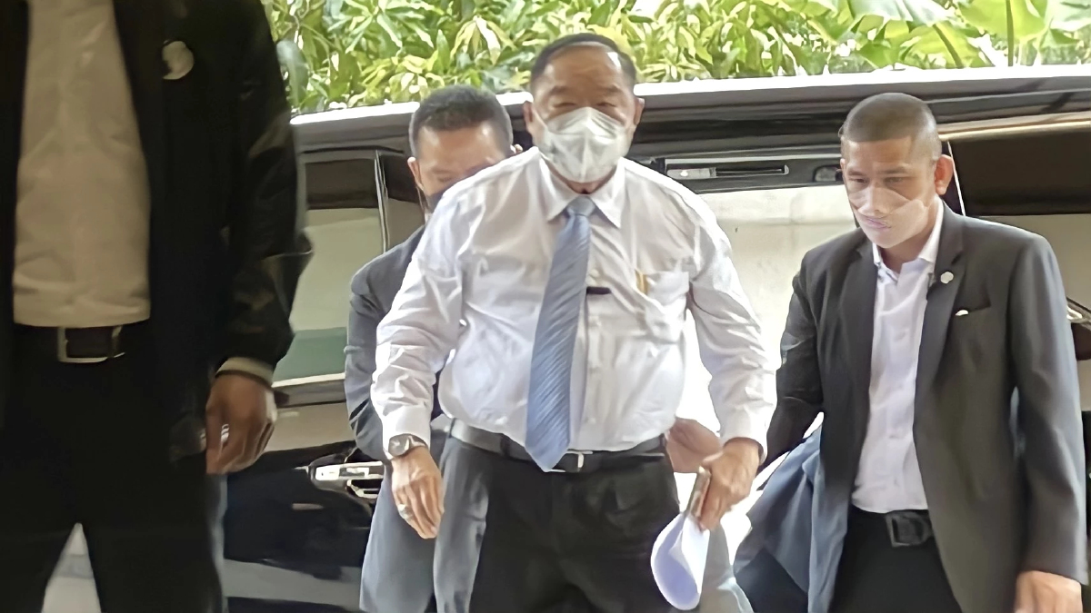 "ประวิตร" เรียกถกด่วน "กก.บห. พปชร." เตรียมประชุมใหญ่ 3เม.ย.