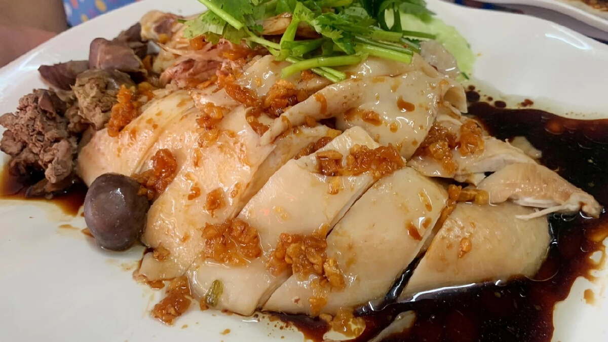 ข้าวมันไก่เบตง ของจริงต้นตำรับต้องที่ “ร้านเจริญข้าวมันไก่เบตงพันธุ์แท้”