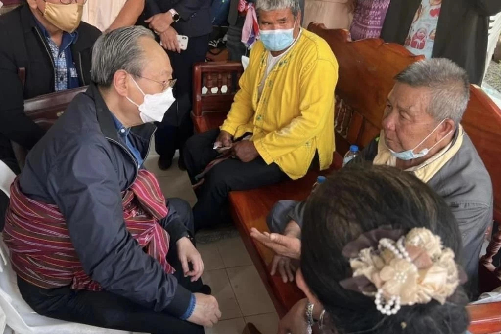 “สนธิรัตน์”เดินสายพบปราชญ์-ศึกษาภูมิปัญญาชาวบ้าน