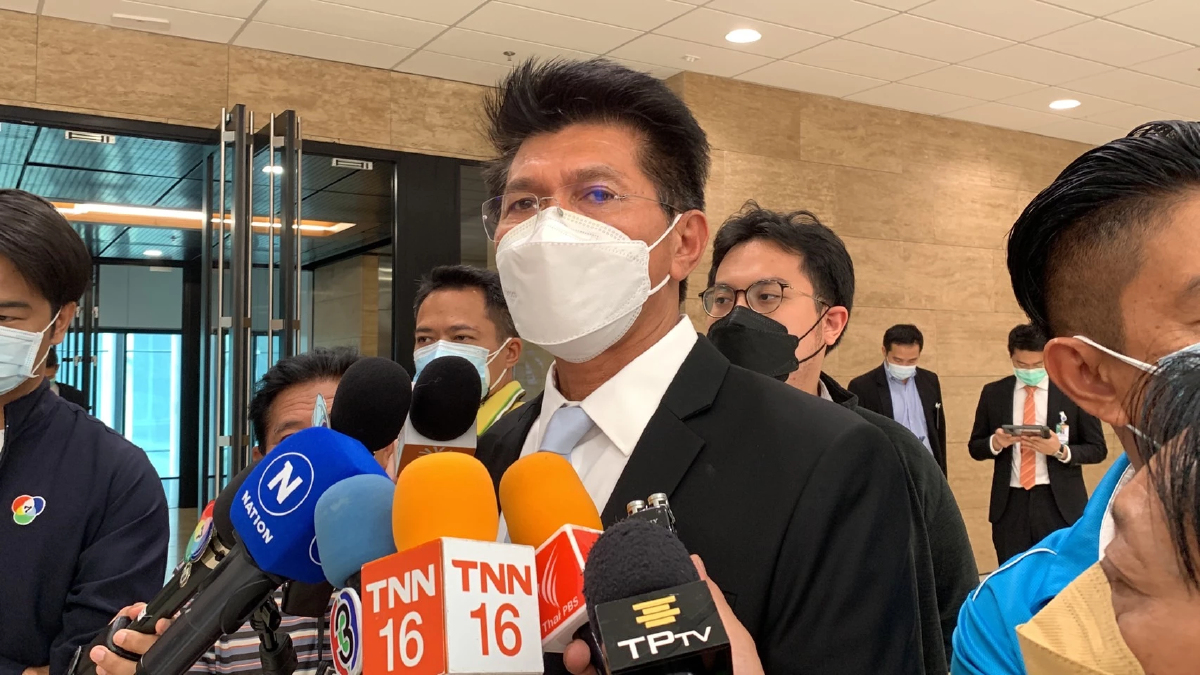 "สาธิต" ระบุ มติ "ปชป." ให้โหวตใช้เบอร์เดียวทั้งประเทศ