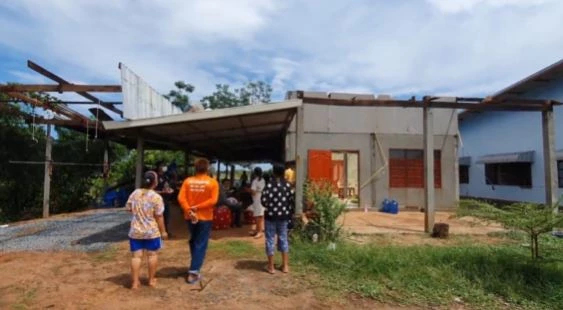 "พายุฤดูร้อน" พัดถล่มในพื้นที่ อ.ห้วยแถลง โคราช บ้านเรือนพังเสียหาย 13 หลัง