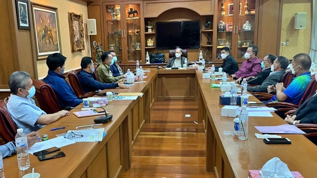 "สนธิรัตน์" ลุยอุบลฯ หารือ "สุพล" วางตัวผู้สมัคร ส.ส. โอ่ กระแสตอบรับดี