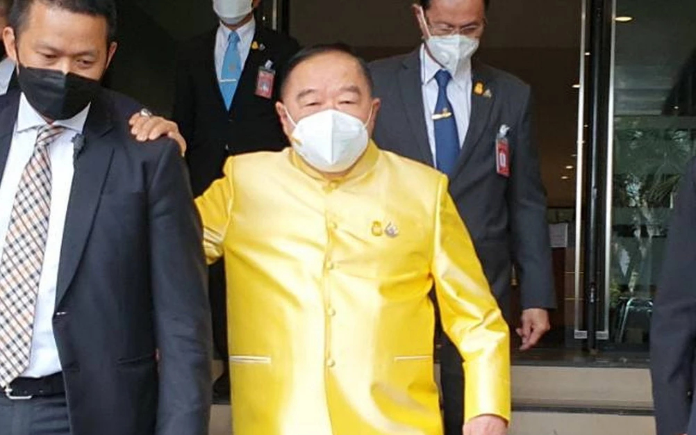 “ประวิตร” ไม่ปิดประตูจับมือเพื่อไทย - บอกหลังเลือกตั้งค่อยว่ากัน