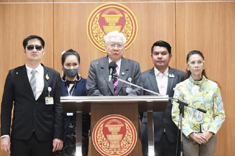 6พรรคเล็ก ร่วมวง "ประวิตร" คาดเปิดโต๊ะเคลียร์ใจ ถูก "ประยุทธ์" เมิน