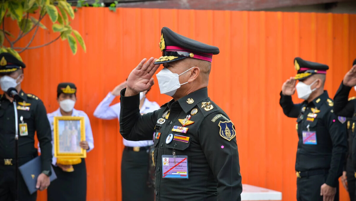 ผบ.ทบ. ส่งมอบ อาคารอเนกประสงค์ชุดรักษาความปลอดภัยรอบเขตพระราชฐาน