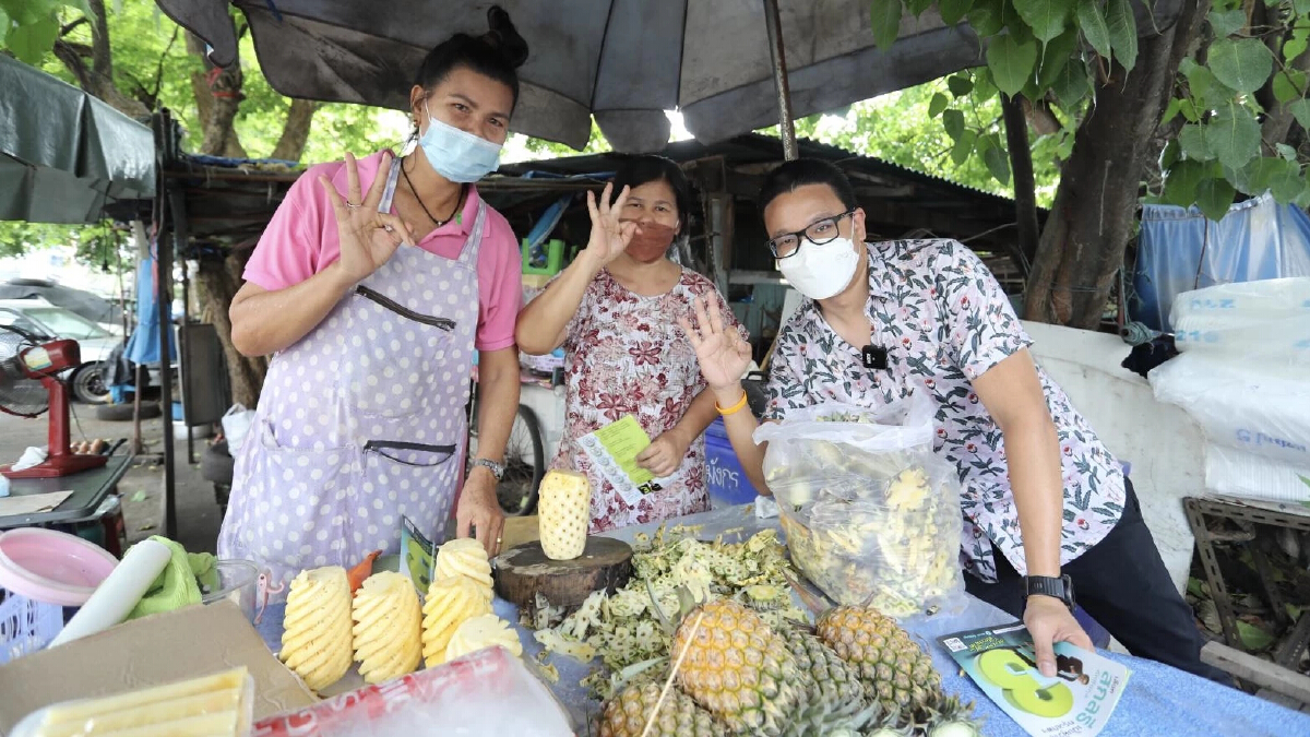 "สกลธี" หาเสียง 3ตลาด เขตสาทร แม่ค้า เผย อยากได้ คนรุ่นใหม่เป็น "ผู้ว่าฯ กทม."