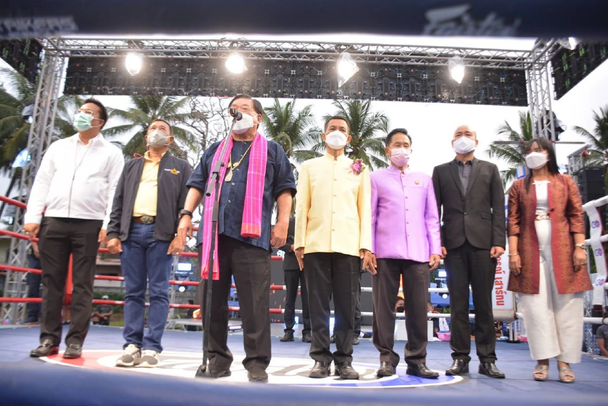 ศึกมวยมันส์ หารายได้สร้างโบสถ์ วัดโนนสูง เสร็จ