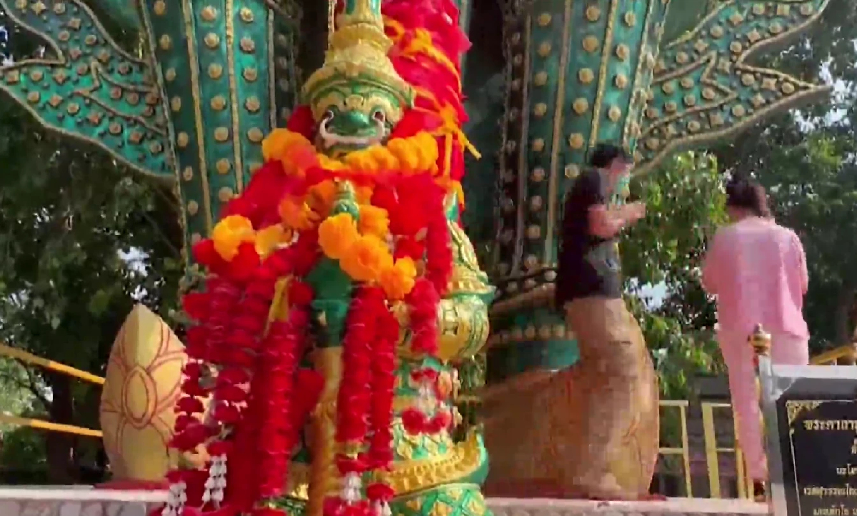 เลขเด็ดหวยงวดนี้ 16 เม.ย. 65 แห่ลอด "ท้าวเวสสุวรรณ" ถูกหวยหลายงวด เช็กเลขดัง