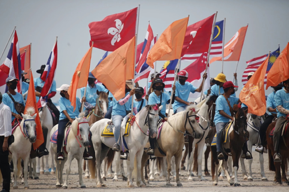 หัวหินกระหึ่ม! จัดแข่งขันขี่ม้าโปโลชายหาดการกุศล หนึ่งเดียวภูมิภาคเอเชีย