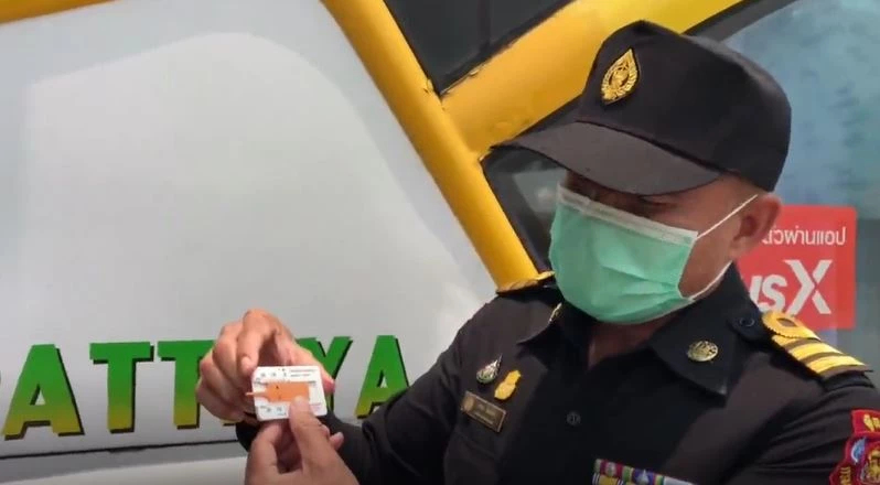 ขนส่งชลบุรี คุมเข้มรถโดยสาร หวั่นเกิดอุบัติเหตุ-ตรวจวัดแอลกอฮอล์