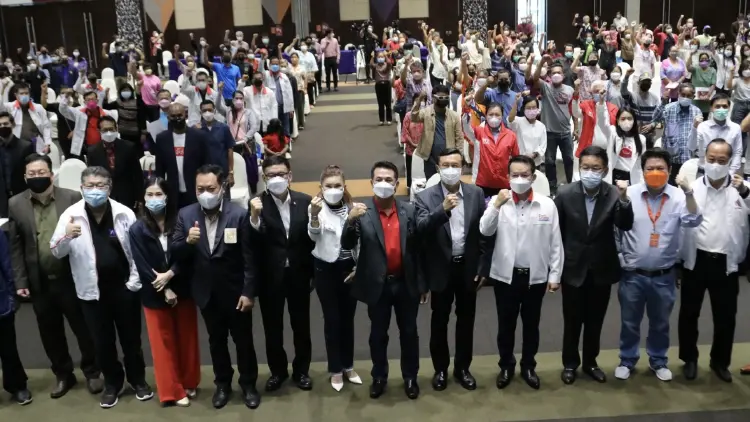 "ฝ่ายค้าน" ปลุก ปชช. ทวงคืนอำนาจ ซัด "รัฐบาล" ทำประเทศเจ๊ง ประชาธิปไตย เสื่อม